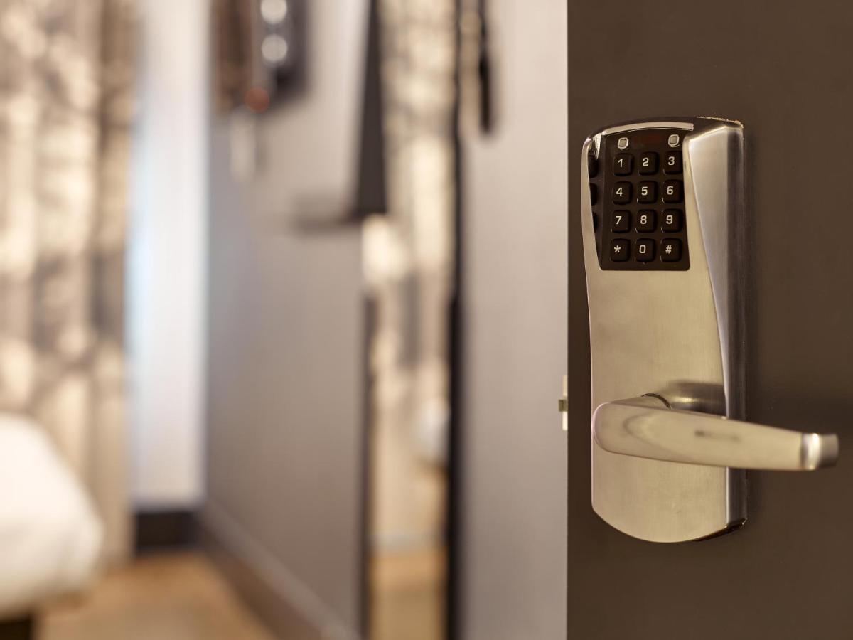 B&B Hotel Strasbourg Aeroport Holtzheim Exteriör bild